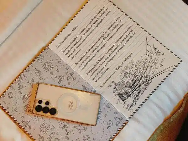 Un livre d'histoires écrit à la main